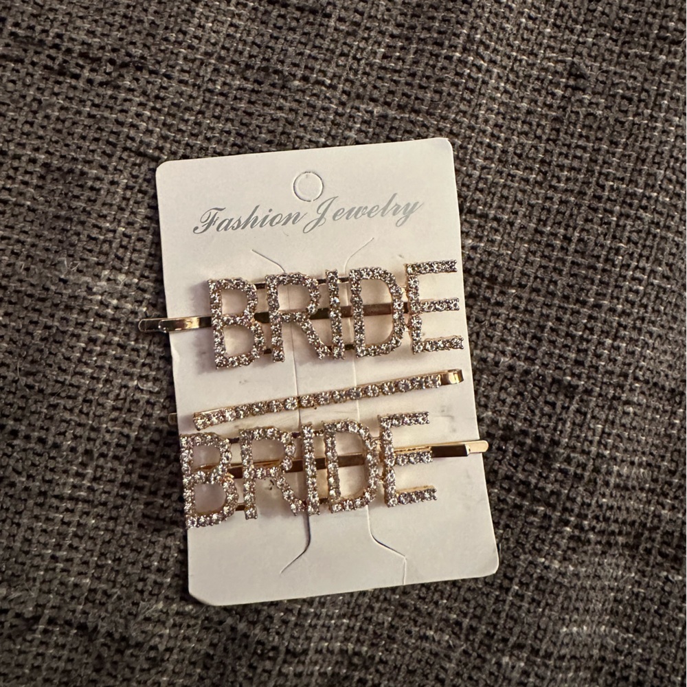 Bridal Accessories!!!! - Picture 7 of 16